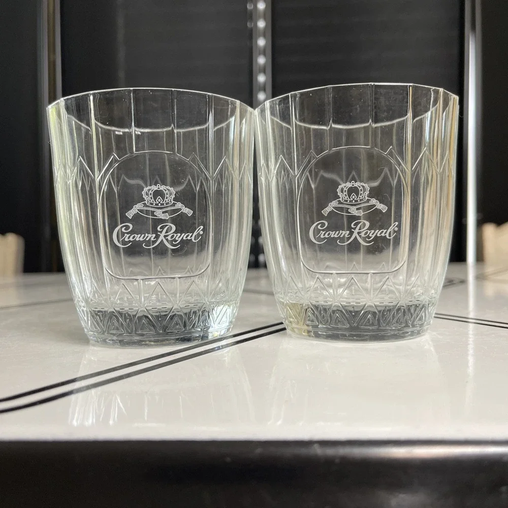 SET OF 2- Crown Royal Vintage Whiskey Glasses w/ White Logo VONPOK Made in Italy
